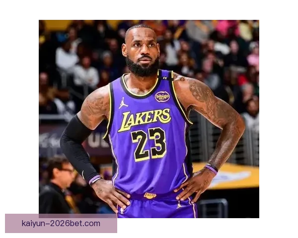 美国杨毅分析：湖人将成雷霆马刺最大威胁 詹姆斯愿意为球队牺牲令人钦佩